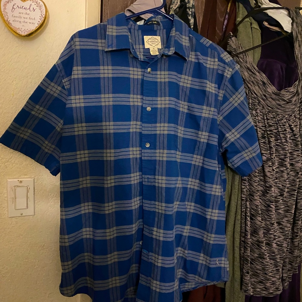 XL Men’s St. John’s Bay blue button down